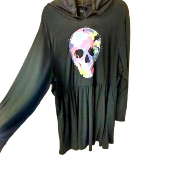 TORRID SUPER SOFT BLACK HOODED SKULL PRINT PLUS SIZE SKATER DRESS SIZE SIZE 2X - Picture 6 of 16